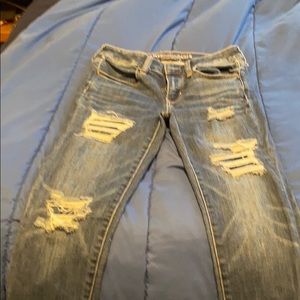 Distressed jeggings